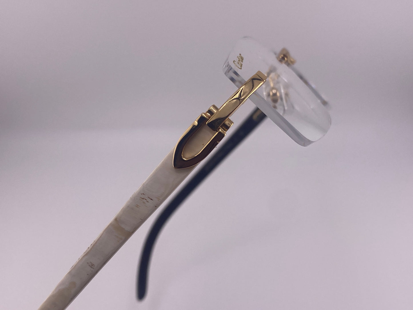 White Buffs - Clear Lens